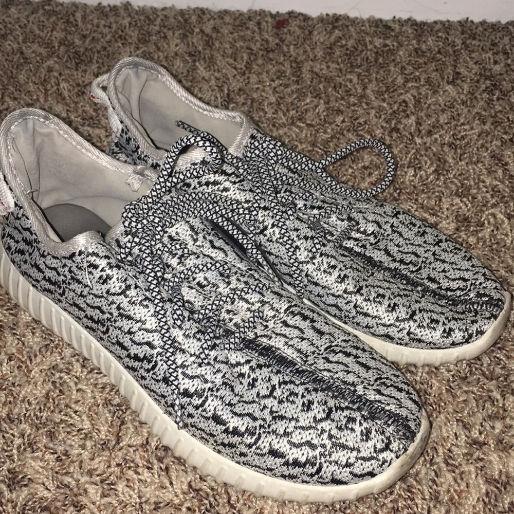 Fake yeezys